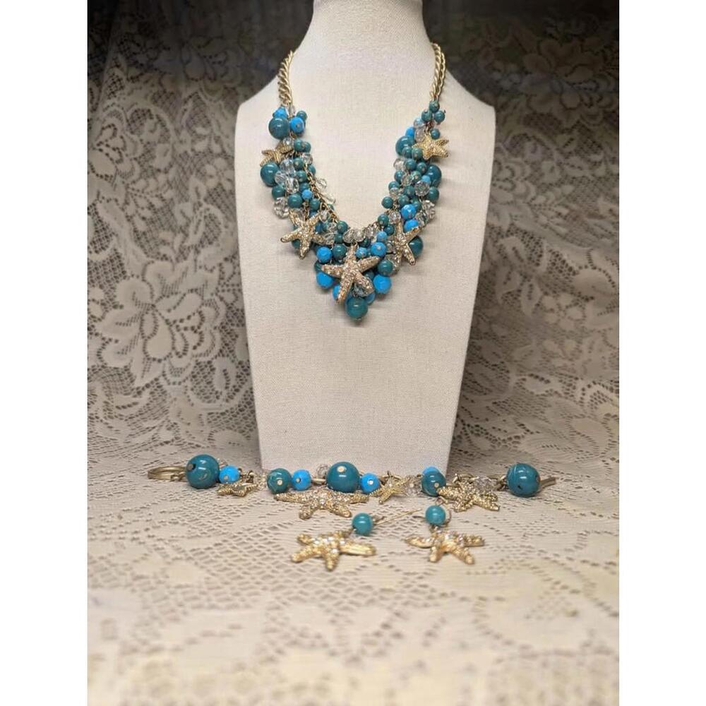 Coastal Charm Jewelry Set: Starfish Necklace, Bracelet, and Earrings